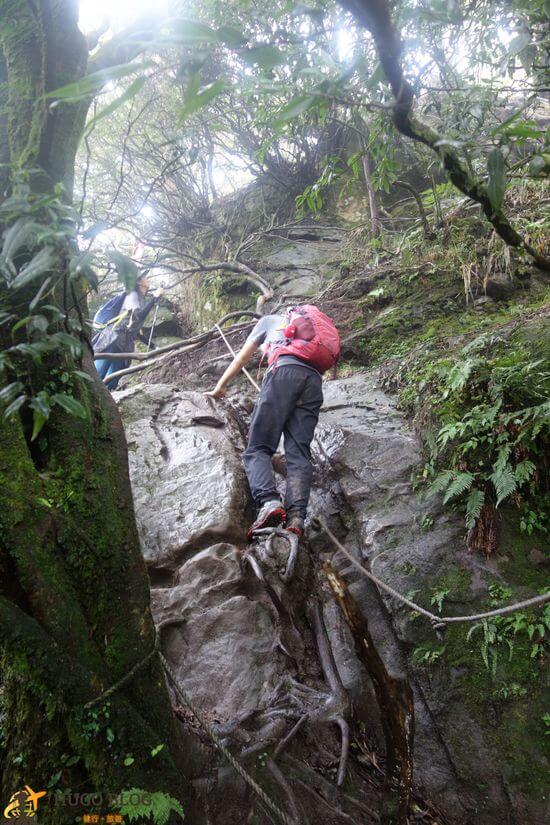 加里山爬岩壁
