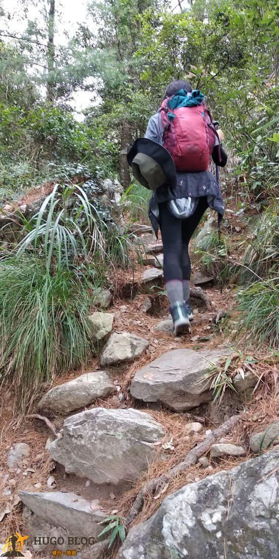 波津加山開始爬坡
