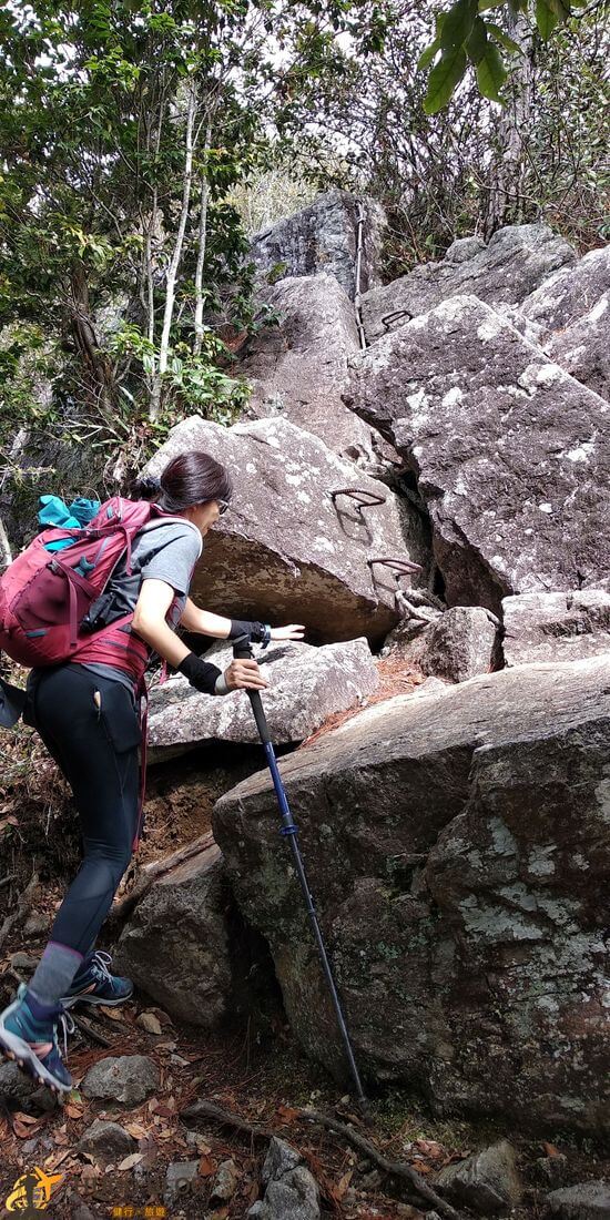 波津加山石頭山